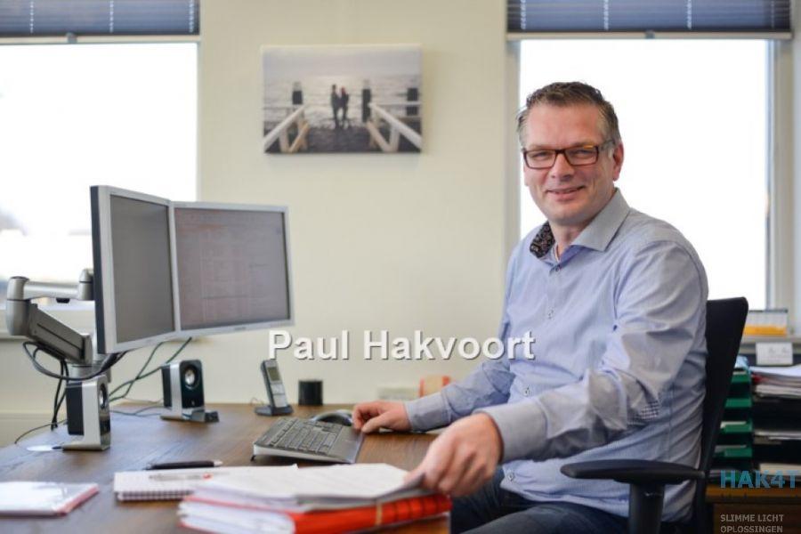 PAUL HAK4T DAGLICHT